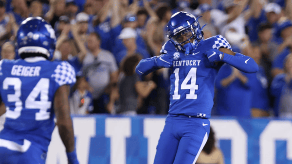 Young-Defensive-Backs-Valentine-Geiger-Play-Big-south-carolina