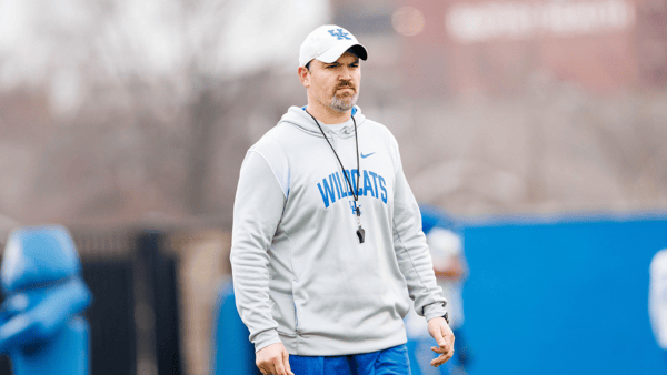 watch-brad-white-kentucky-defensive-line-after-spring-practice-8
