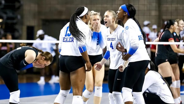 kentucky-volleyball-home-and-home-series-with-pitt