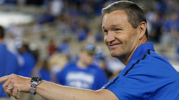 kentucky-extending-mitch-barnhart-contract-through-2028