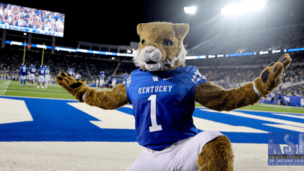 where-kentucky-football-commits-targets-stand-updated-2024-on300-player-rankings