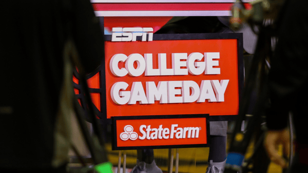 college-gameday-fayetteville-kentucky-arkansas-seth-greenberg-picks-uk-win-title