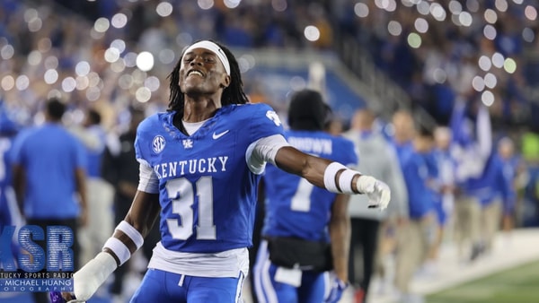 Kentucky CB Maxwell Hairston