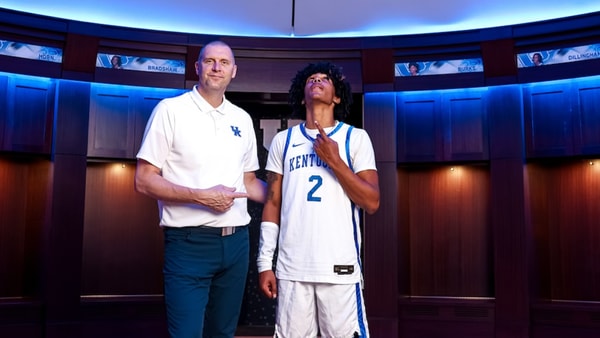 acaden-lewis-plans-official-visit-kentucky