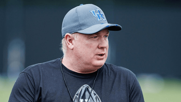 Photo of Mark Stoops via UK Athletics