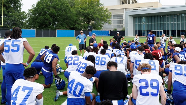 Team. Mark Stoops.Fall camp practice #2.Elliott Hess | UK Athletics