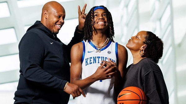 Jasper Johnson takes official visit to Kentucky with family