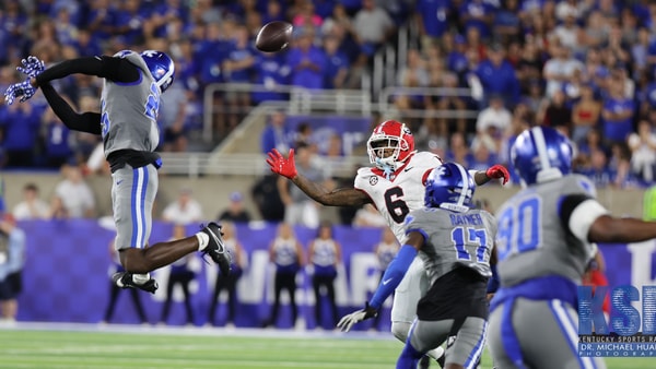 Kentucky defensive back Jordan Lovett makes a play vs. Georgia - Dr. Michael Huang, Kentucky Sports Radio