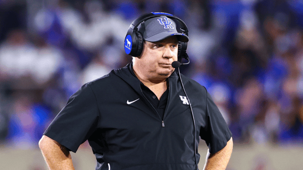 Kentucky Wildcats head coach Mark Stoops looks on during the first quarter against the Georgia Bulldogs at Kroger Field. Mandatory Credit: Carter Skaggs-Imagn Images