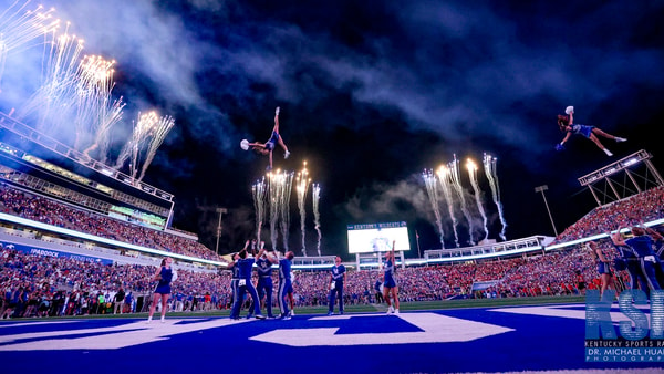 Kroger Field under the lights vs. Georgia - Dr. Michael Huang, Kentucky Sports Radio