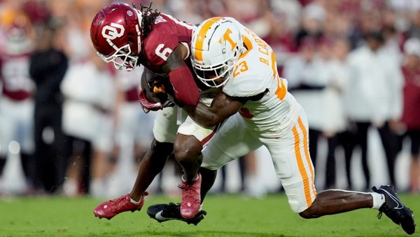 Boo Carter, Tennessee Football | BRYAN TERRY/THE OKLAHOMAN / USA TODAY NETWORK via Imagn Images