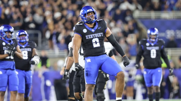 Jamon Dumas-Johnson celebrates a tackle against Vanderbilt - Dr. Michael Huang, Kentucky Sports Radio
