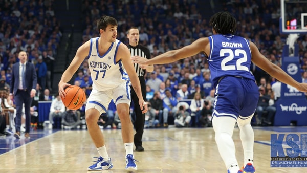 Kerr Kriisa against a Georgia State defender - Dr. Michael Huang, Kentucky Sports Radio
