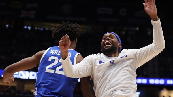 Kentucky's Amari Williams and Ansley Almonor - Dr. Michael Huang, Kentucky Sports Radio