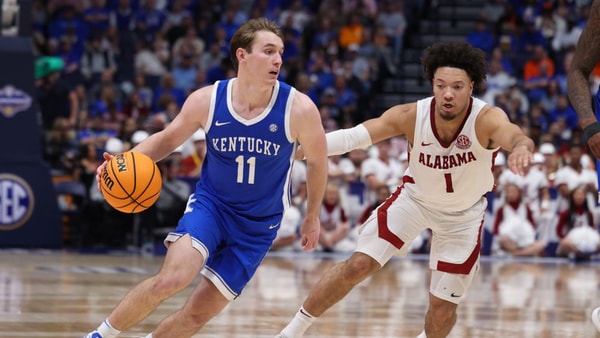 Travis Perry drives by Mark Sears, via Dr. Michael Huang, Kentucky Sports Radio