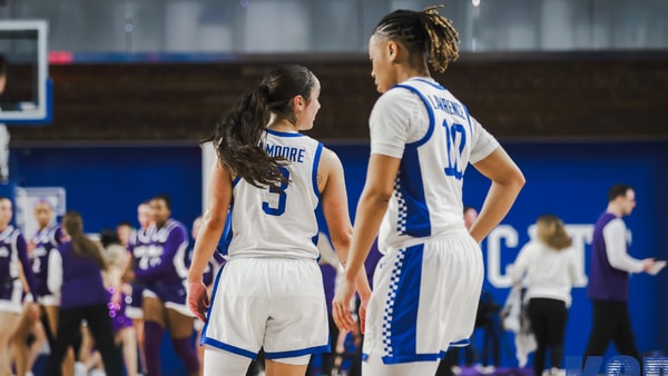 Kentucky-holds-off-Kansas-State-NCAA-Tournament