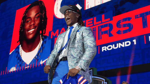 Apr 24, 2025; Green Bay, WI, USA; Kentucky Wildcats cornerback Maxwell Hairston is selected by the Buffalo Bills as the number 30 pick in the first round of the 2025 NFL Draft at Lambeau Field. Mandatory Credit: Kirby Lee-Imagn Images