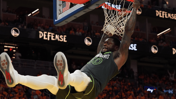 bbnba-julius-randles-triple-double-secures-game-3