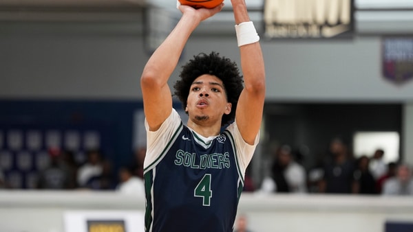 Oakland Soldiers’ Tyran Stokes (4) shoots a free throw during a game at Nike EYBL at the Memphis Sports & Events Center on Saturday, May 17, 2025 | Chris Day/The Commercial Appeal / USA TODAY NETWORK via Imagn Images
