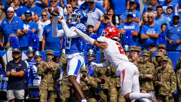 Sep 17, 2022; Lexington, Kentucky, USA; Kentucky Wildcats wide receiver Chris Lewis (89) catches a pass in the end zone for a touchdown during the second quarter against the Youngstown State Penguins at Kroger Field. Mandatory Credit: Jordan Prather-Imagn Images