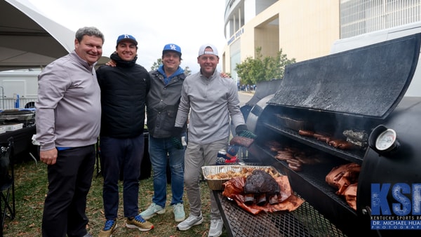 kentucky-fans-of-the-day-want-pre-july-4th-notes-matt-ponatoski