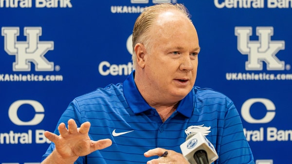 kentucky-football-schedule-mark-stoops-awkward-bring-it-on