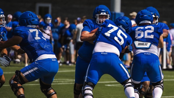 Bush-Hamdan-evaluates-Kentucky-offensive-line-progress-made-so-far-in-camp