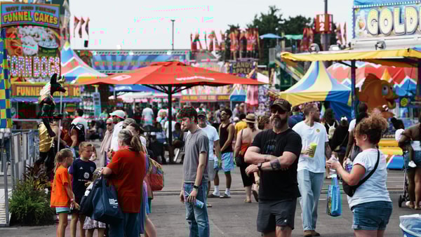 Patrons fill the midway at the 2025 Kentucky State Fair, via Sam Upshaw Jr.:Courier Journal : USA TODAY NETWORK via Imagn Images