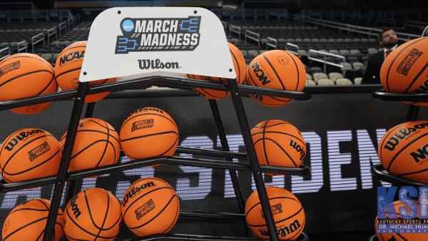 bracketology-kentucky-joe-lunardi-august-update-mark-pope