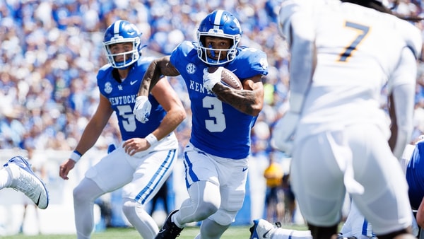 Aug 30, 2025; Lexington, Kentucky, USA; Kentucky Wildcats running back Seth McGowan (3) runs the ball during the first quarter against the Toledo Rockets at Kroger Field. Mandatory Credit: Jordan Prather-Imagn Images