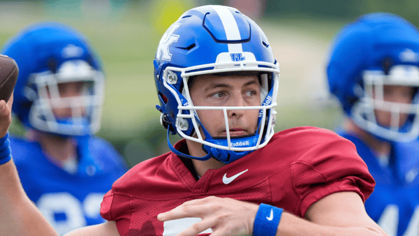 mark-stoops-likes-how-zach-calzada-has-responded-in-practice-ole-miss