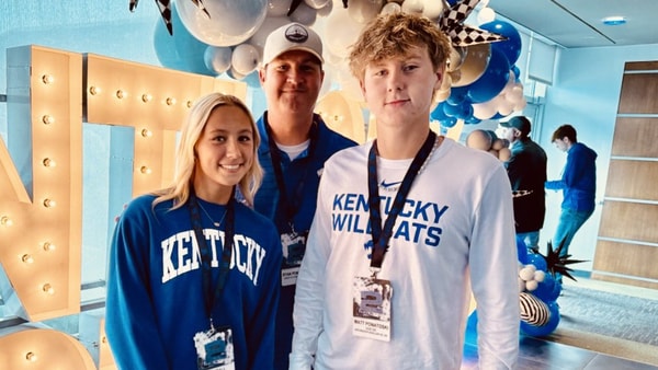 Kentucky QB commit Matt Ponatoski (right) - BeckyPonatoski (@BeckyPon03)