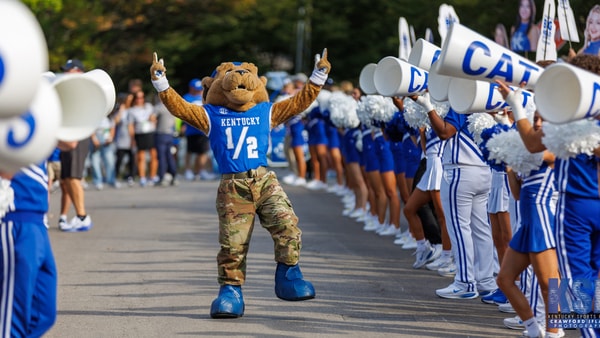20250913_UKFootballvsEasternMichigan_CI_0008.CR3