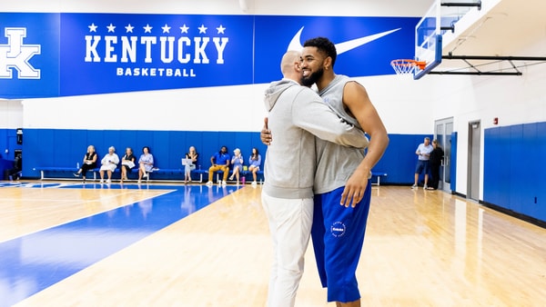 Karl-Anthony Towns speaks with the Kentucky Wildcats (Photo via UK Athletics)