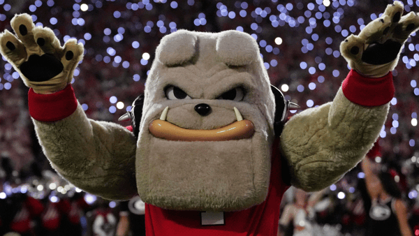 The Georgia Bulldogs take the field before the start of a NCAA college football game against Alabama in Athens, Ga., on Saturday, September 27, 2025. (© Joshua L. Jones / USA TODAY NETWORK via Imagn Images)