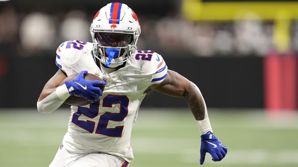 bbnfl-week-6-ray-davis-scores-his-first-td-of-the-season (1)