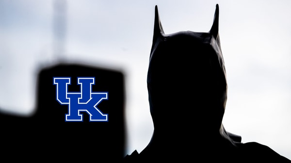 theres-a-guy-dressed-as-batman-patrolling-university-of-kentucky-library-campus