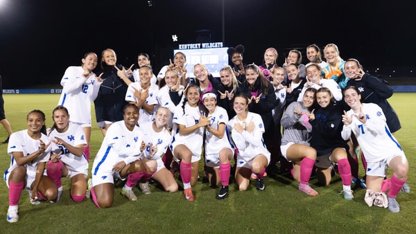 kentucky-womens-soccer-upset-no-8-south-carolina-in-home-finale