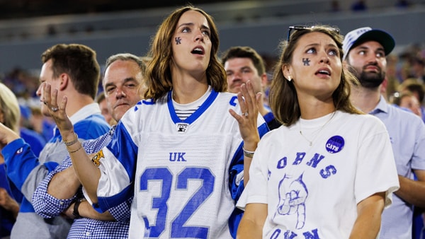 kentucky-fans-upset