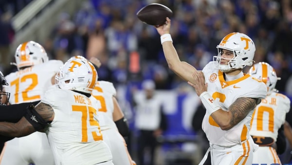 Tennessee QB Joey Aguilar throws a pass vs. Kentucky, via Dr. Michael Huang, KSR