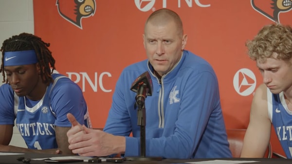 Kentucky coach Mark Pope and players Kam Williams and Collin Chandler (Photo: KSR YouTube)
