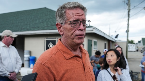 Dale Romans spoke with reporters on the backside of Churchill Downs ahead of the 2025 Kentucky Derby, via Matt Stone:Courier Journal : USA TODAY NETWORK via Imagn Images