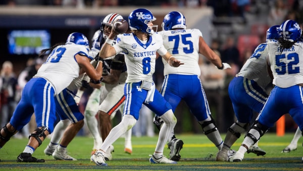 The Kentucky offensive line buys Cutter Boley time at Auburn, via Jake Crandall: Advertiser : USA TODAY NETWORK via Imagn Images