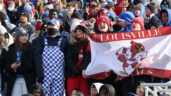 kentucky-louisville-fans