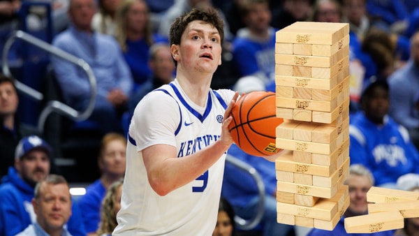 it-took-a-while-but-kentucky-found-their-jenga-moment-against-tennessee-tech