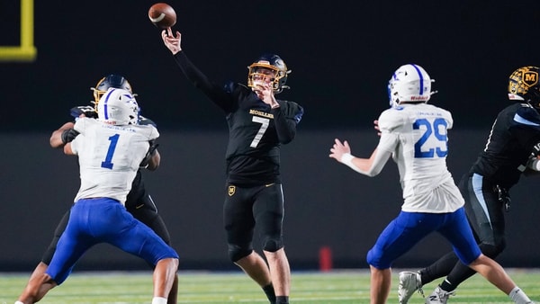 Moeller Crusaders quarterback Matt Ponatoski (7) throws a pass in the second half of a Division I regional semifinal high school football game between the St. Xavier Bombers and Moeller Crusaders, Friday, Nov. 14, 2025, at Welcome Stadium in Dayton, Oh. Bombers won 17-13. © Frank Bowen IV/The Enquirer / USA TODAY NETWORK via Imagn Images