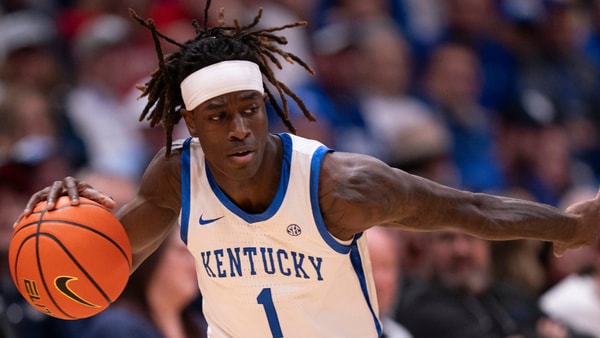 Kentucky guard Denzel Aberdeen (1) tries to penetrate the Gonzaga defense during their game at Bridgestone Arena in Nashville Friday, Dec. 5, 2025 | Denny Simmons / The Tennessean / USA TODAY NETWORK via Imagn Images