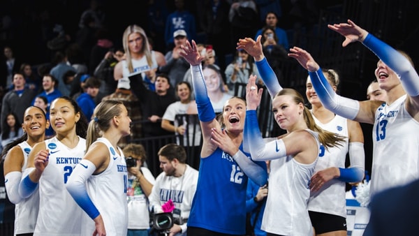 Kentucky volleyball sweeps Cal Poly in Sweet 16 of NCAA Tournament - Aaron Perkins, Kentucky Sports Radio