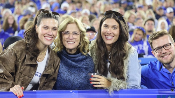 Kentucky football fans at the Florida game, via Dr. Michael Huang, Kentucky Sports Radio:On3