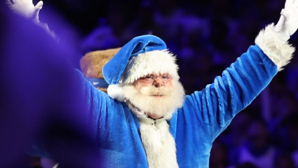 A Kentucky Blue Santa Claus at Rupp Arena, via Dr. Michael Huang, KSR